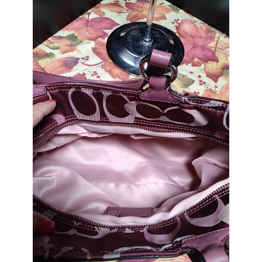 COACH Signature Burgandy Jacquard pleated front  Handbag Tote F20444 from 2012 - Picture 7 of 10